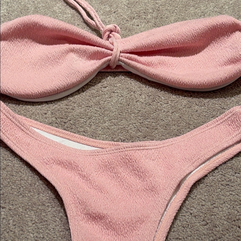 Pink bikini - Picture 2 of 2